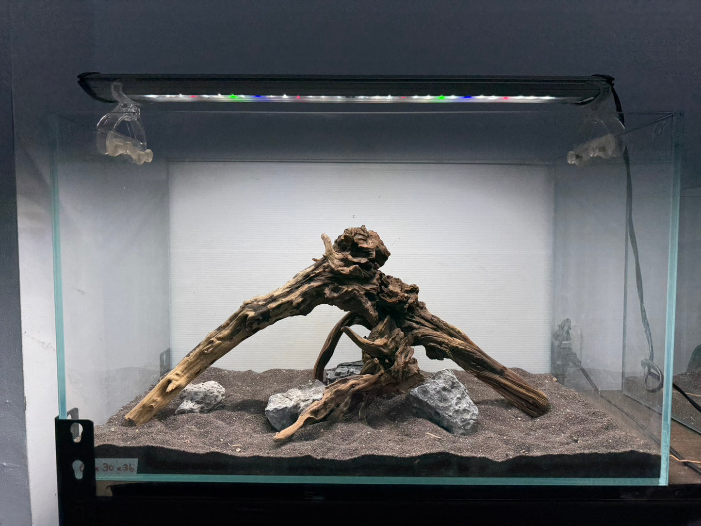 2尺標準缸(60*30*36) 沉木造景