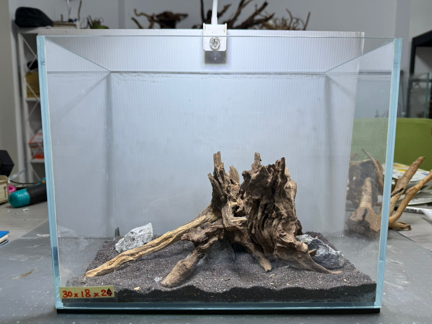 1尺標準缸(30*18*24) 沉木造景