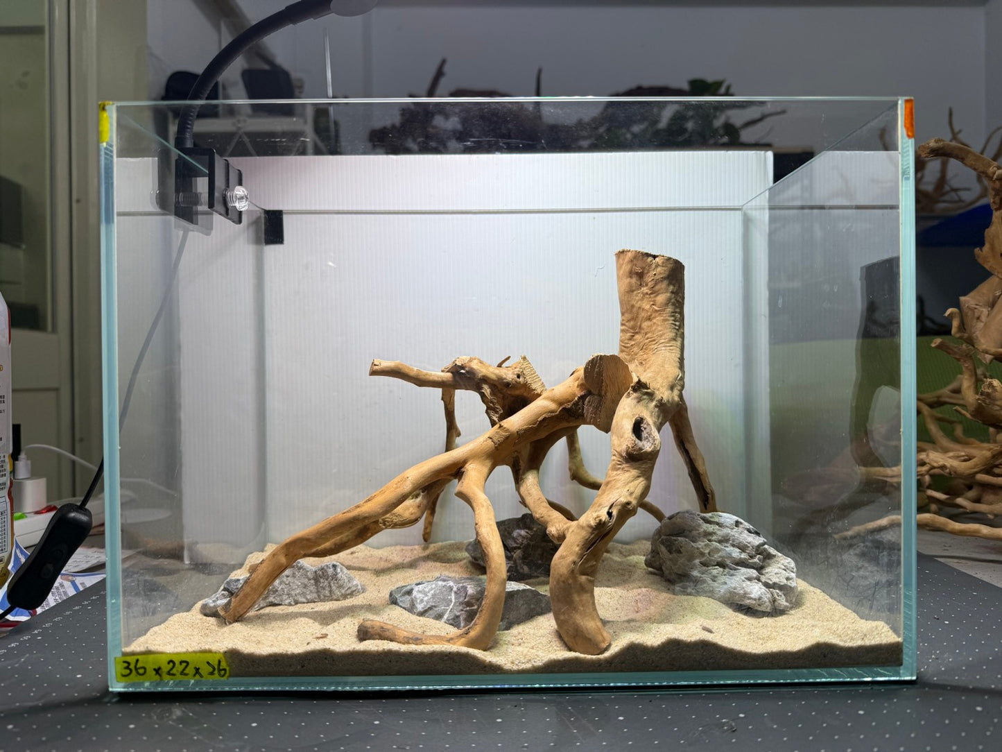 1.2尺標準缸(36*22*26) 沉木造景